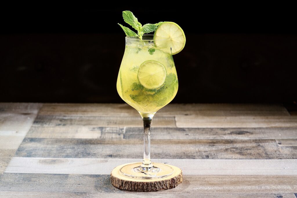 11 PASSION FRUIT MOJITO