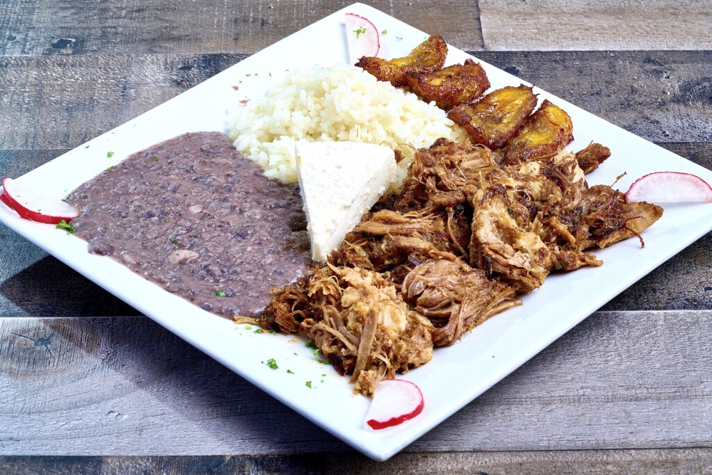 116 LUNCH SPECIAL MEDIODIA PERNIL
