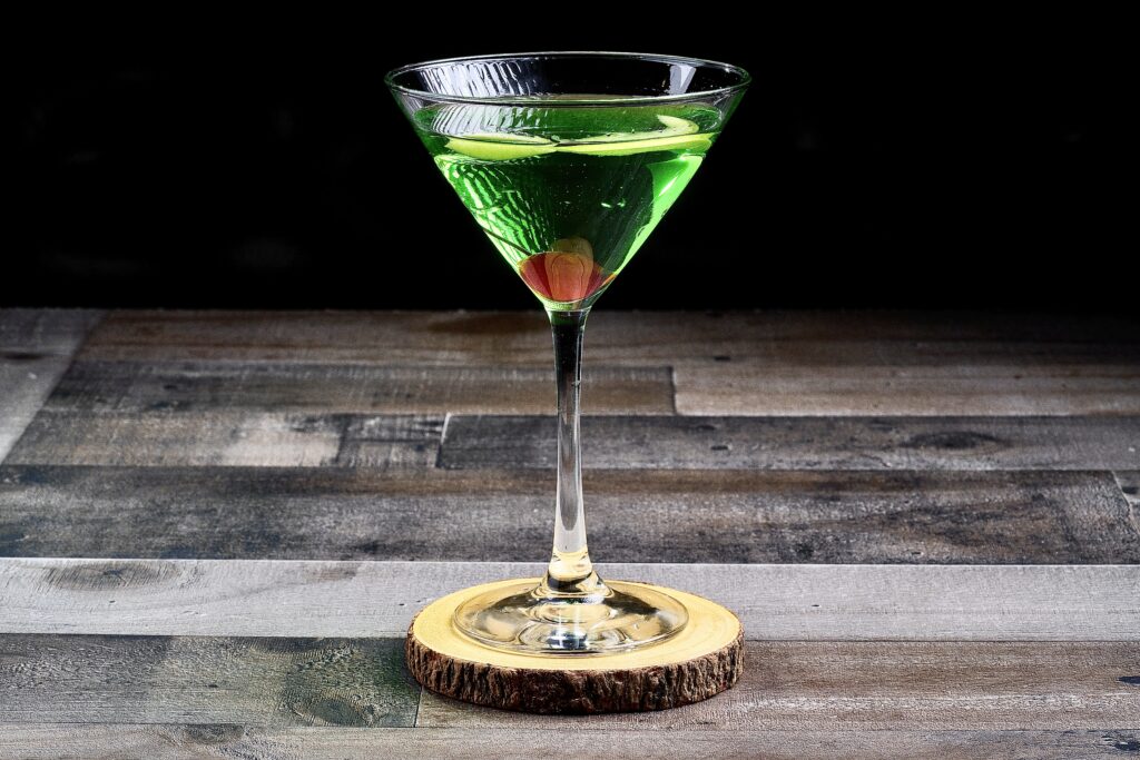 23 APPLE MARTINI