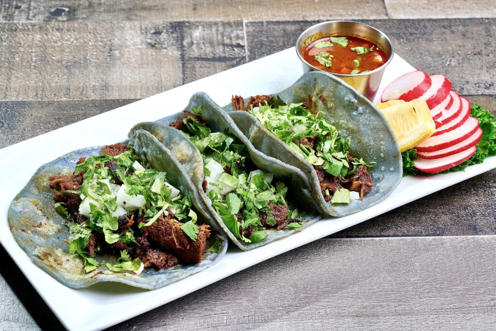 3 TACOS DE BIRRIA